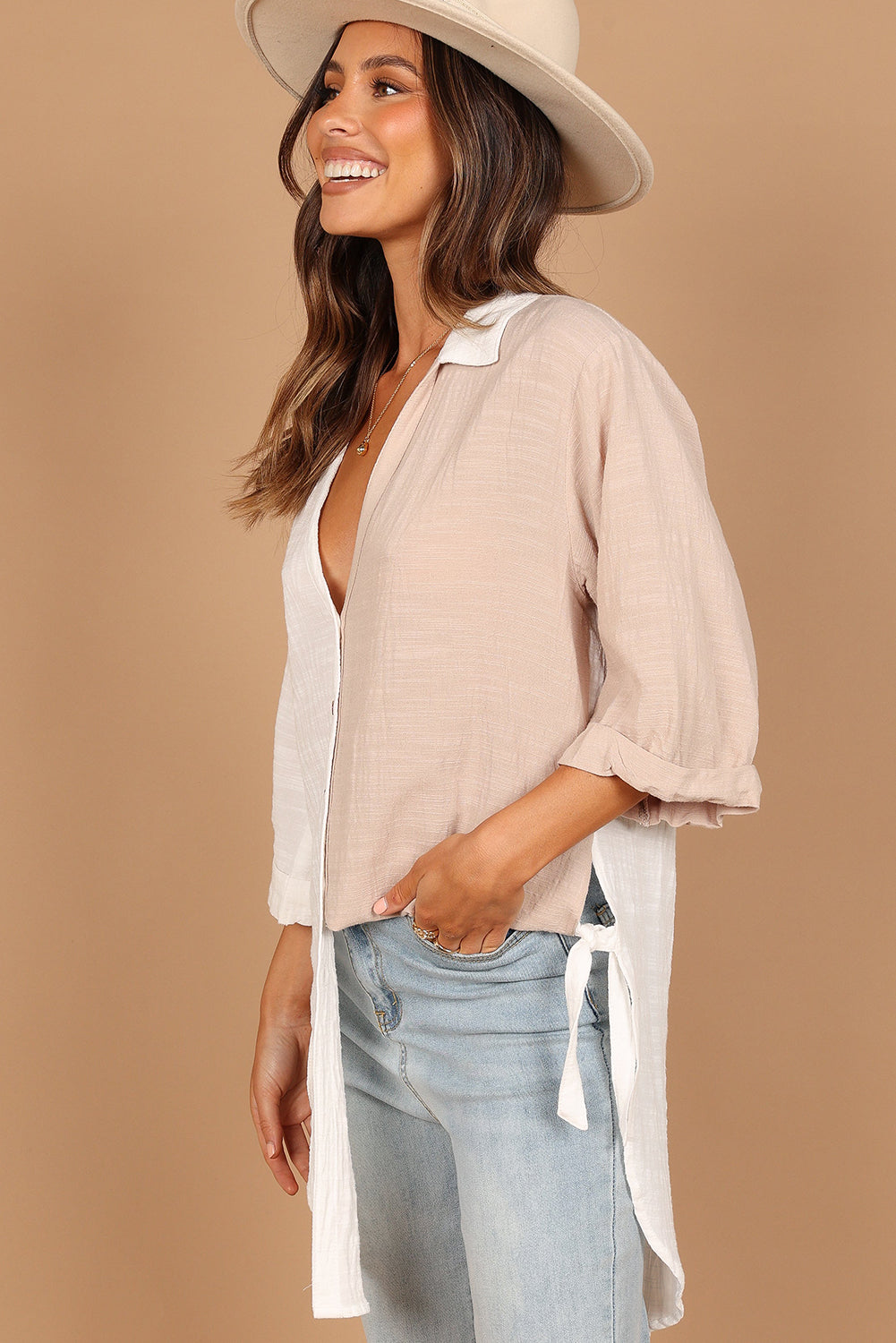 V Neck Collared Curved Hem Contrast Colorblock Shirt